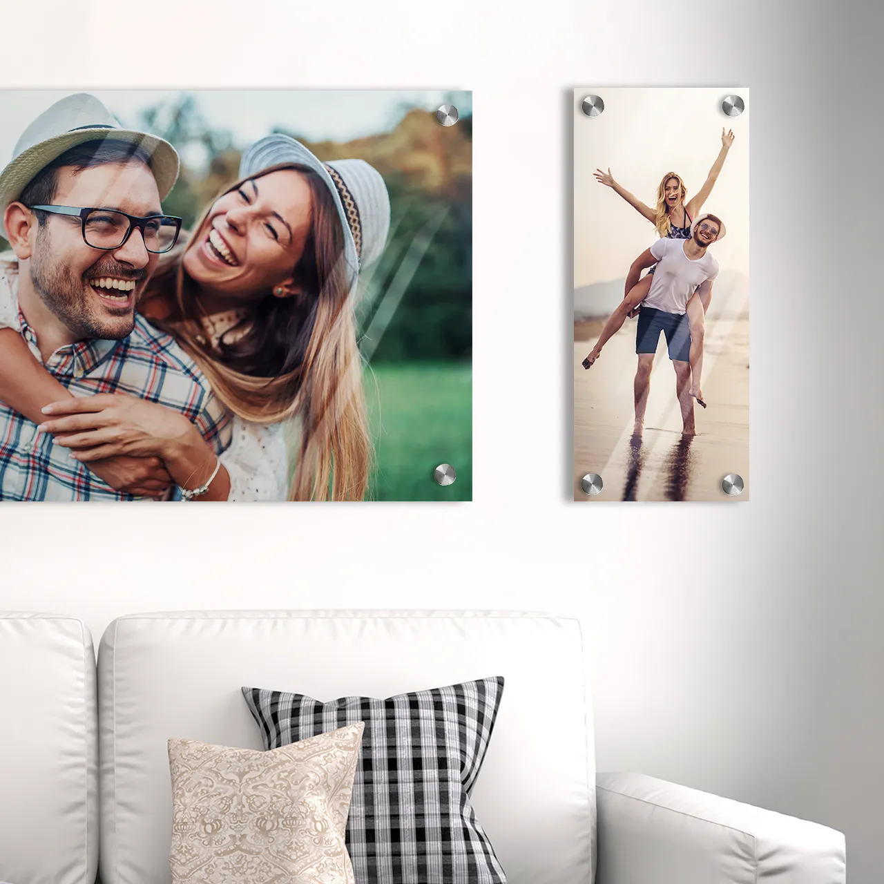 Acrylic photo print – high-gloss detail Glossy acrylic photo print with stainless fittings