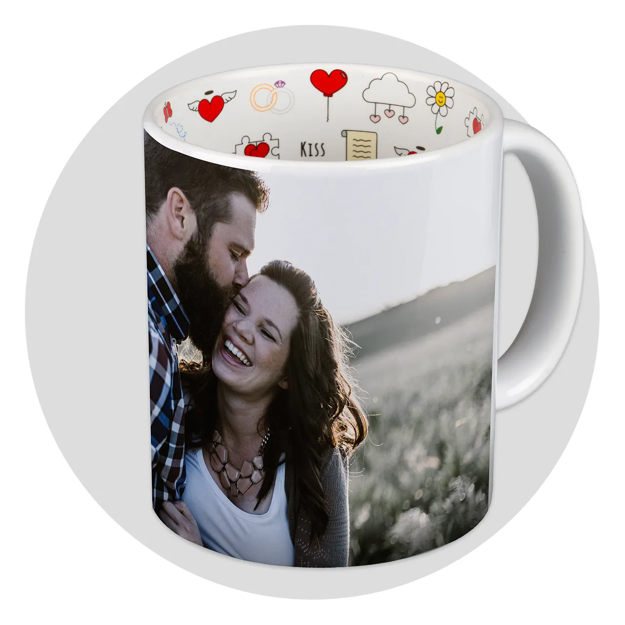 Create an „I love you“ mug for your loved one. The romantic inner print, combined with your favourite photo on the outside, this mug is just perfect to gift for Valentine’s Day.