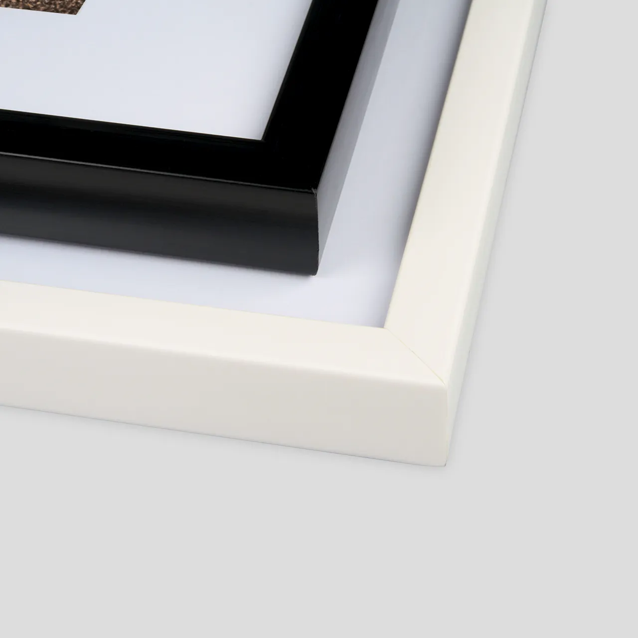 High-quality framed photos with plastic frame and stand Create your own mini photo gallery – our black or white frames come with a handy stand for easy display.
