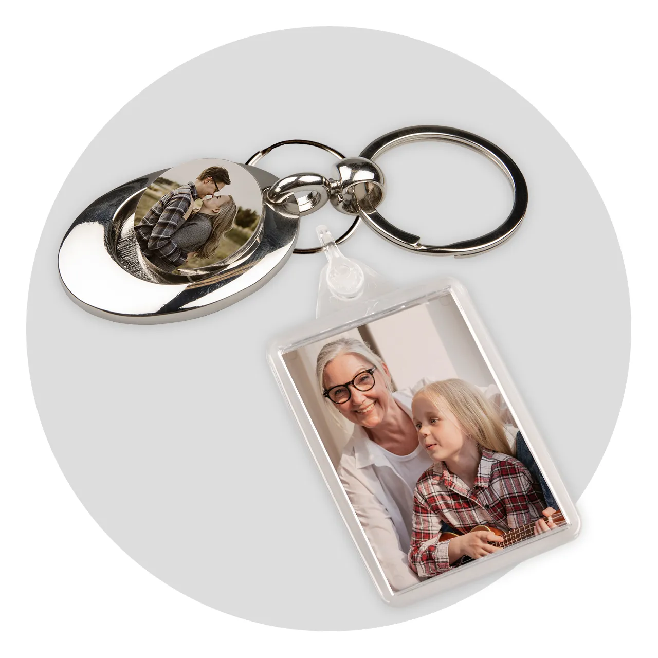 For your personalized keychain, you can choose between an acrylic keychain with your photo showing on both sides or a metal one with a handy shopping token.