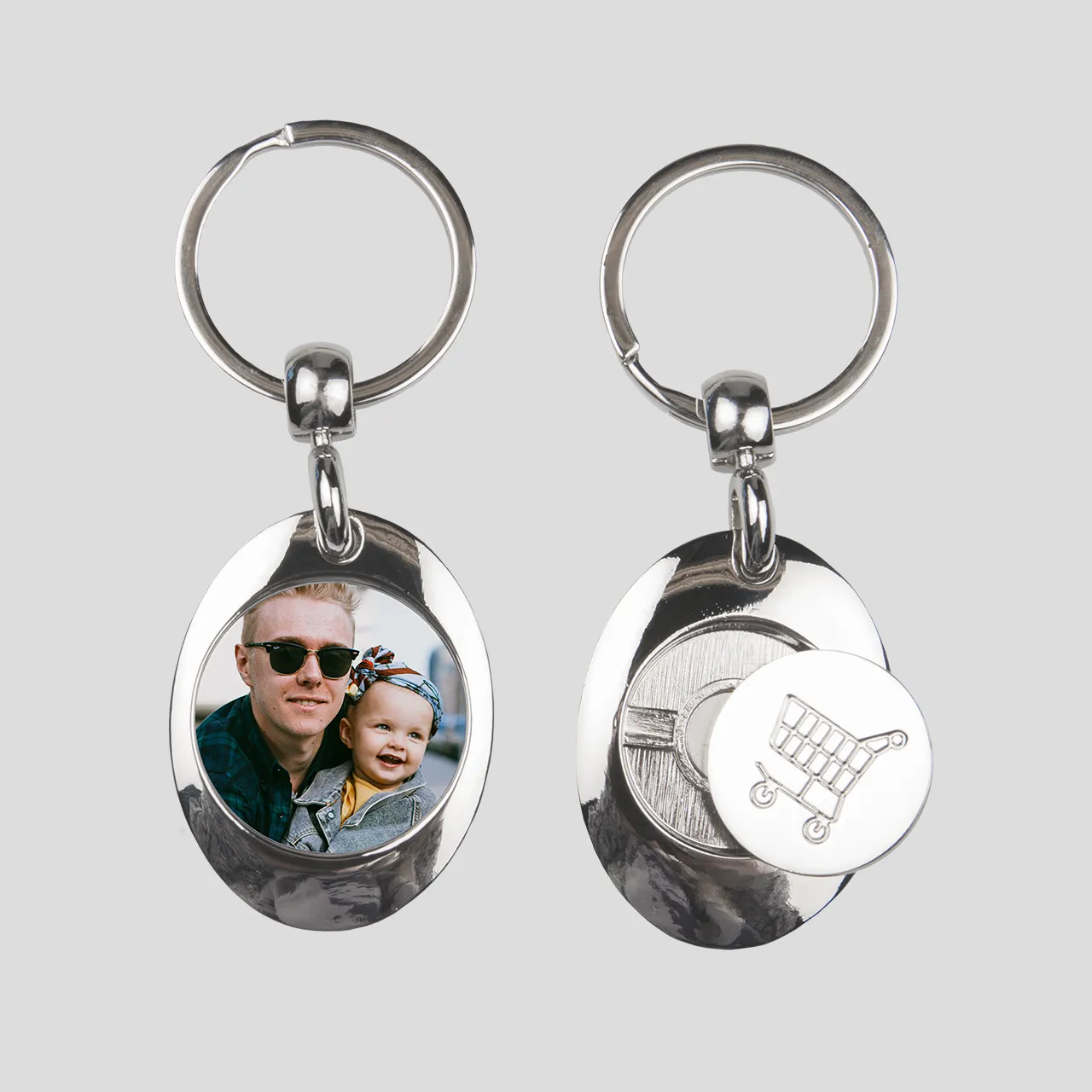Personalised keyring with shopping token, magnetic The personalized keychain comes with a practical shopping chip. The chip is magnetic and attached to the back of the aluminum holder.