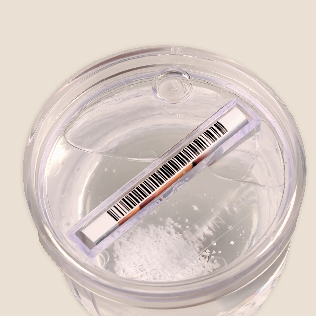 Photo snow globe – a wintry way to remember your favourite moment Personalised snow globe with photo on both sides – classic white snow adds the finishing touch