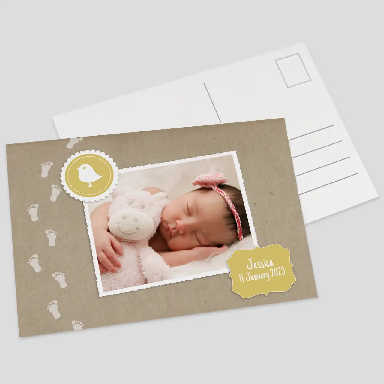 High-quality postcard prints, 300 g/m² premium paper Create durable, high-quality photo postcards on sturdy, 300 g/m² paper with a glossy front.