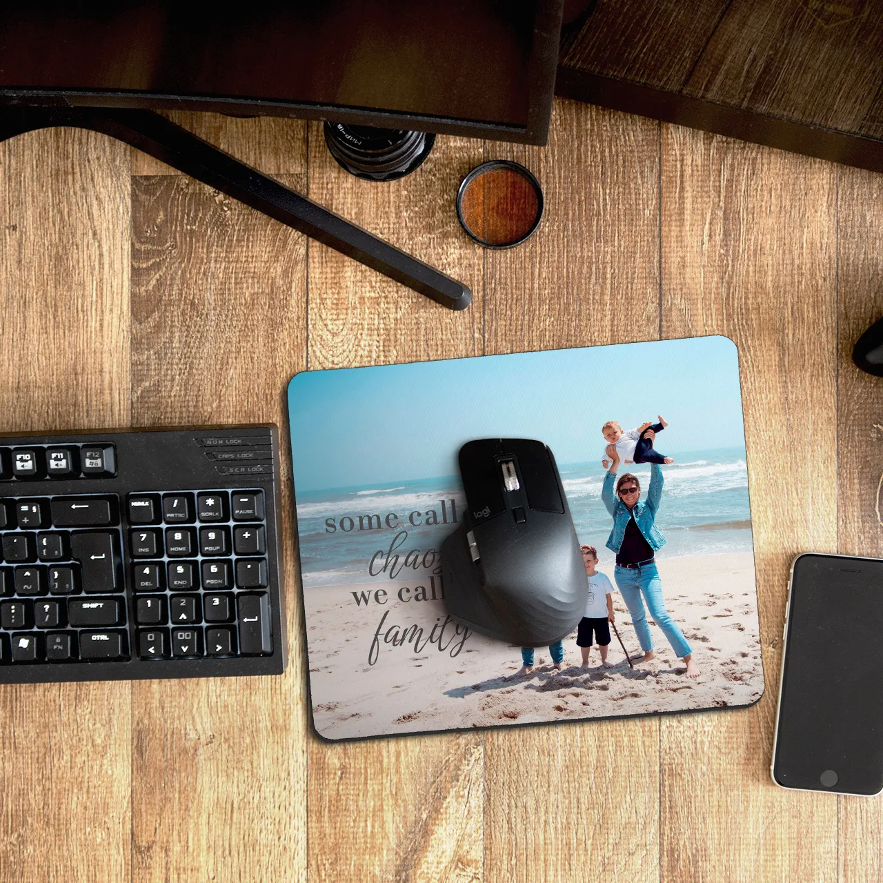 Create a photo mouse mat and brighten up your desk Design your own unique mouse mat: Photo of your family printed on it. Use it to keep your loved ones close and brighten up your desk!