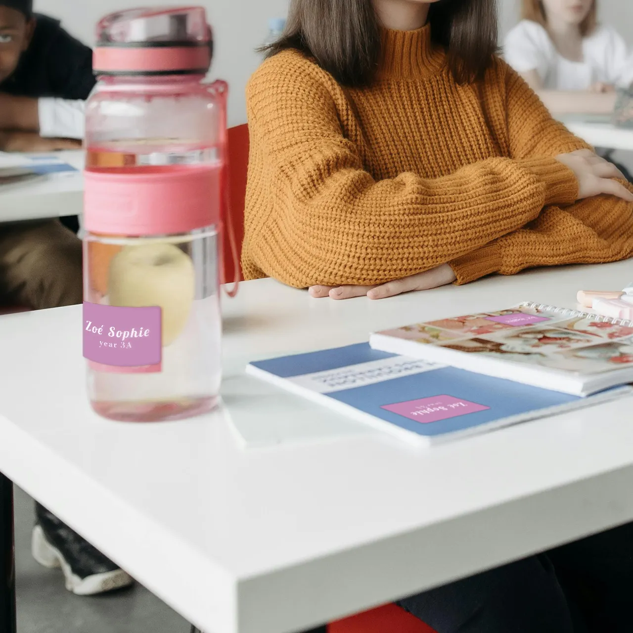 Magnetic and self-sticking photo stickers, matte or glossy finish You can get your custom photo stickers and magnets with 4, 8 or 16 different motifs. You can choose whether to use the same photo on each sticker or different motifs for each one.