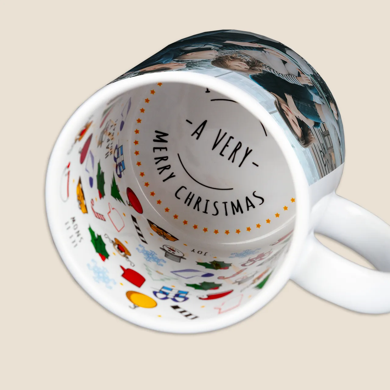 Christmas mug with personalised outer print and joyful details Choose from festive design templates or go fully custom – your Christmas mug, your way